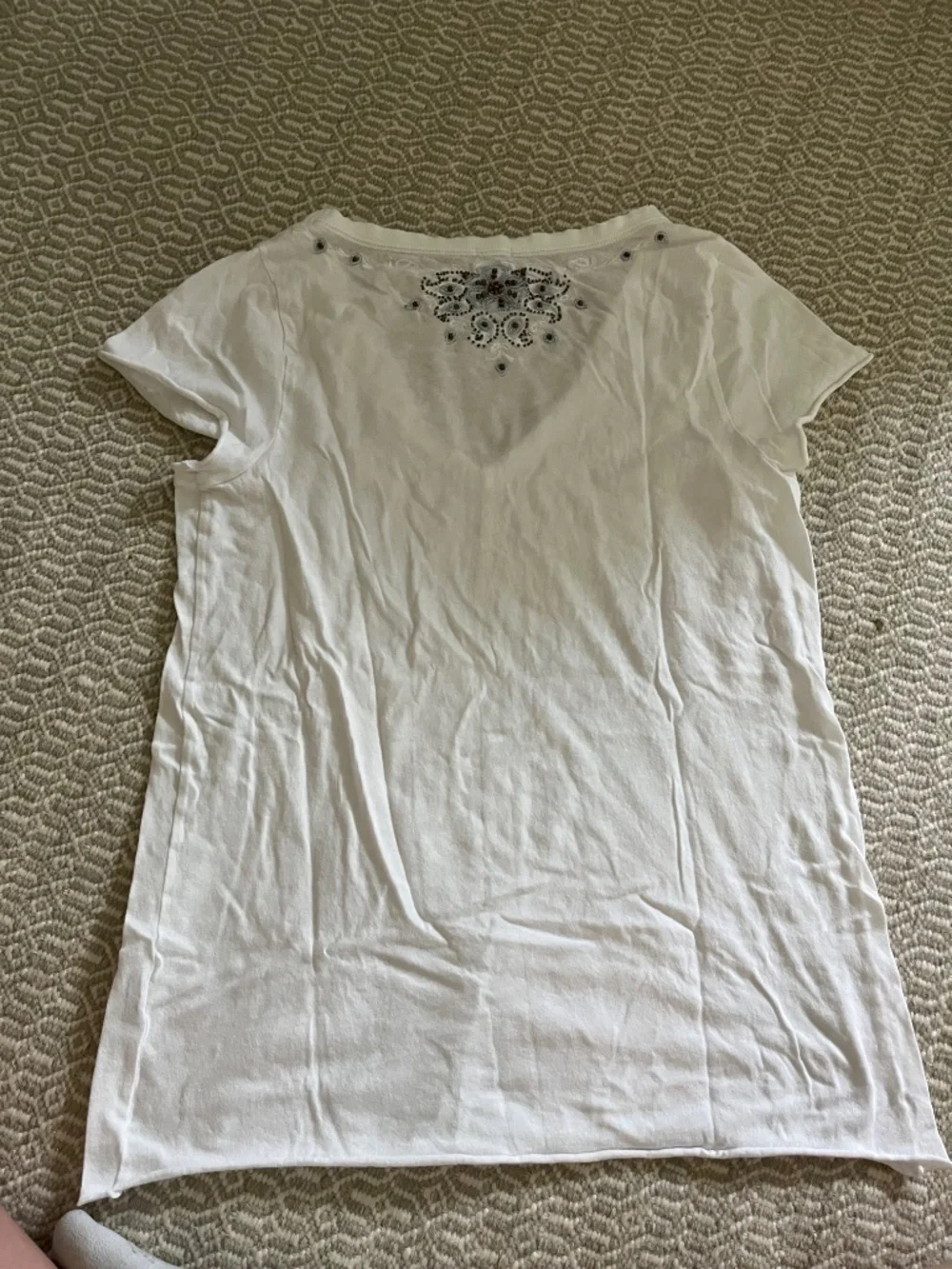 J Crew White Beaded Embellished V Neck T Shirt size M